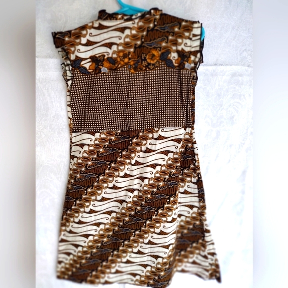 Batik Dress for 3/4 yrs old Girl - Picture 2 of 2